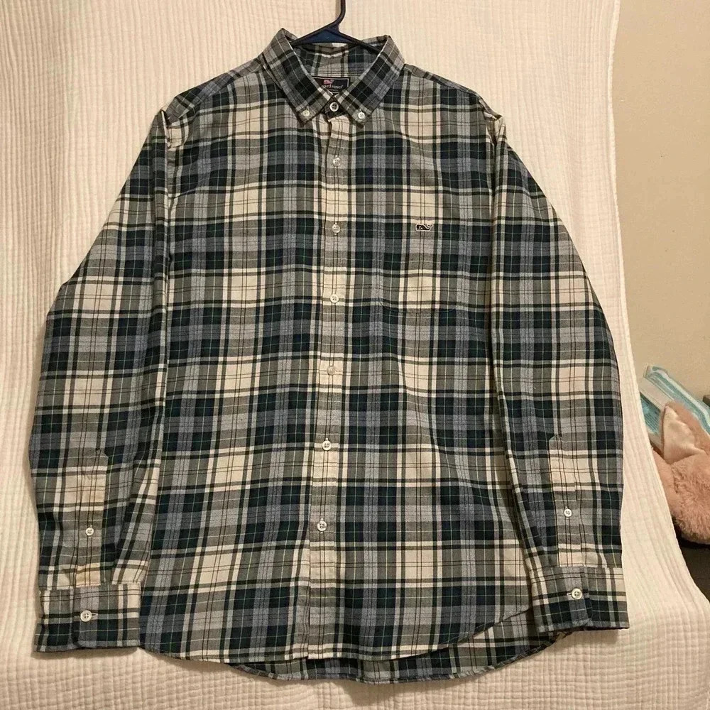 Vineyard Vines Men's Size L Plaid Slim Fit Tucker Shirt‎ 100% Polyester Flannel